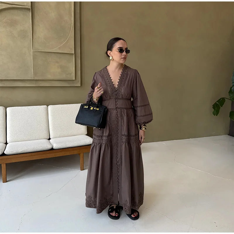 Lace Fitted Dress With V Neck And Puff Sleeves For Spring