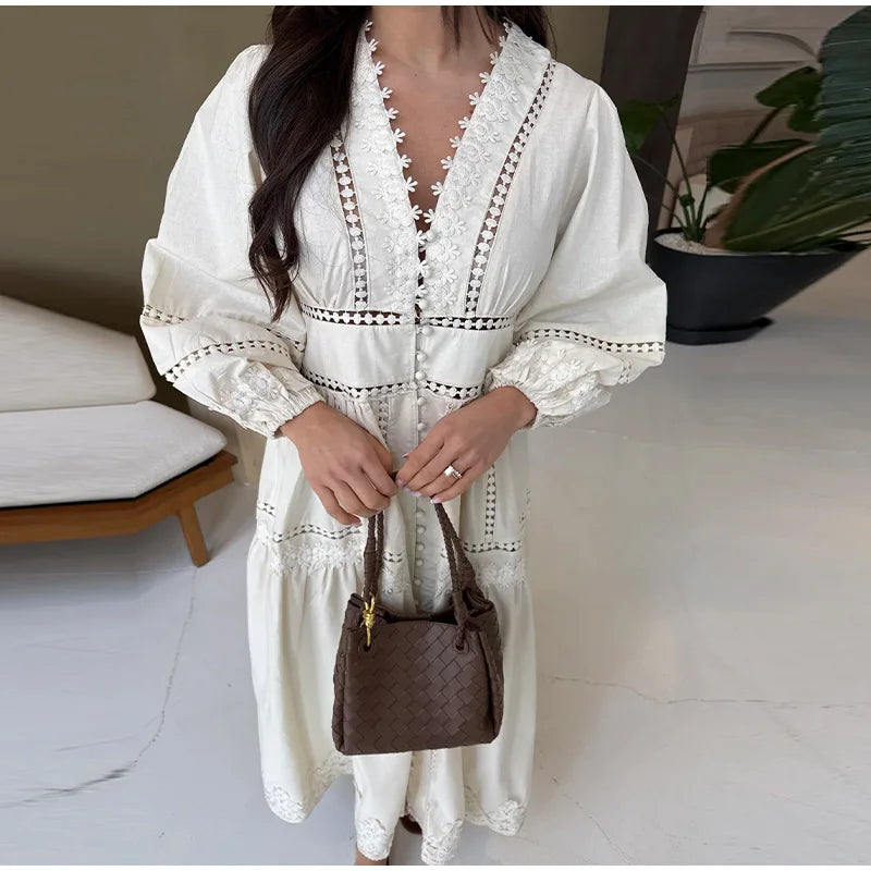 Lace Fitted Dress With V Neck And Puff Sleeves For Spring