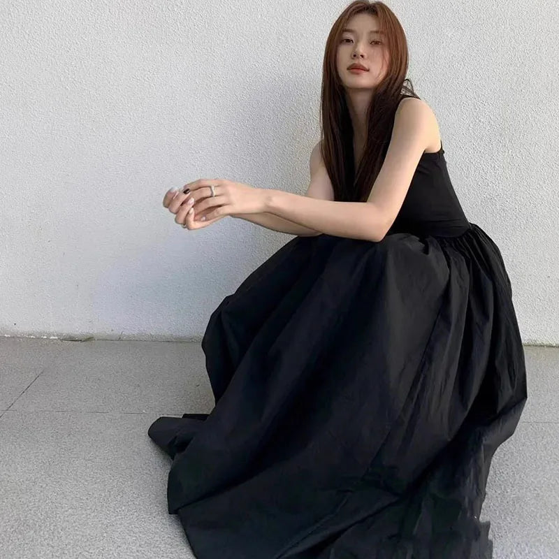 Long Black Dress With High Waist Round Neckline For Parties