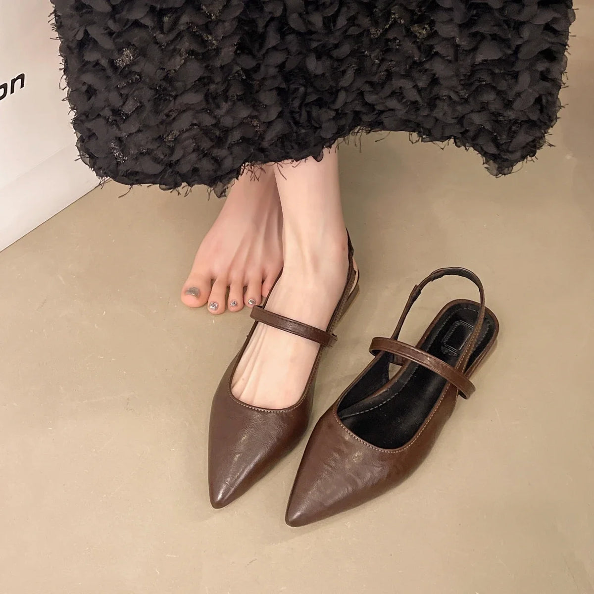 Women Patent Leather One Line Buckle Strap Cat Heel Sandals